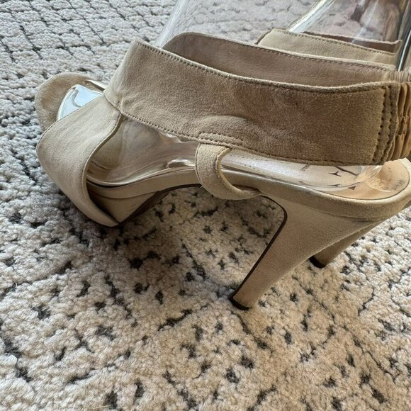 Diane Von Furstenberg Beige Suede Peep-Toe Heels 4.5" Stiletto‎ Sandals Size 8.5 - Picture 10 of 14